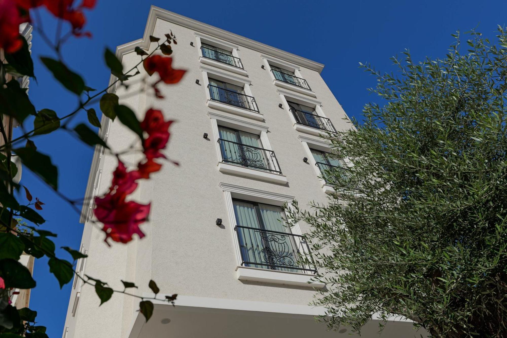 Hotel Central Vlorë Exteriör bild