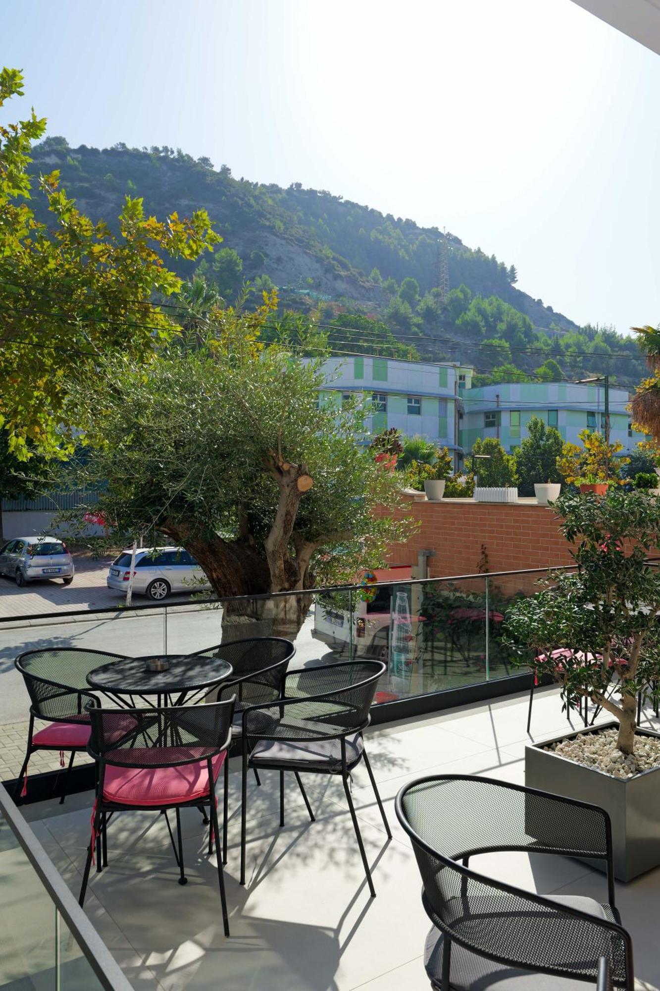 Hotel Central Vlorë Exteriör bild